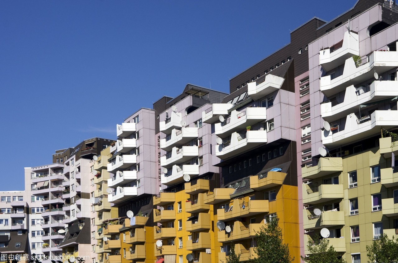 柏林克羅伊茨貝格的公共住房 融合歷史、文化與現(xiàn)代建筑的社會空間